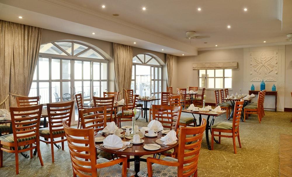 Courtyard Hotel Gqeberha Port Elizabeth Exterior photo